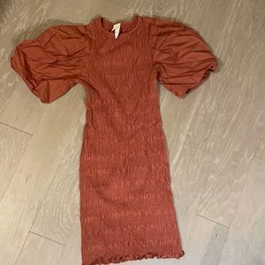 H&M ruched puff sleeve dress